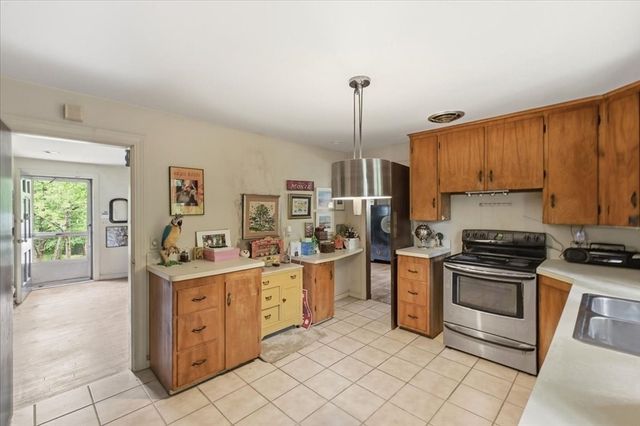 99 Brook Rd, Sharon, MA 02067