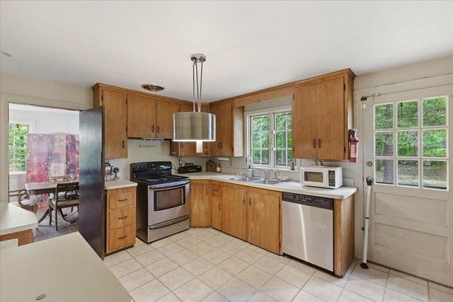99 Brook Rd, Sharon, MA 02067