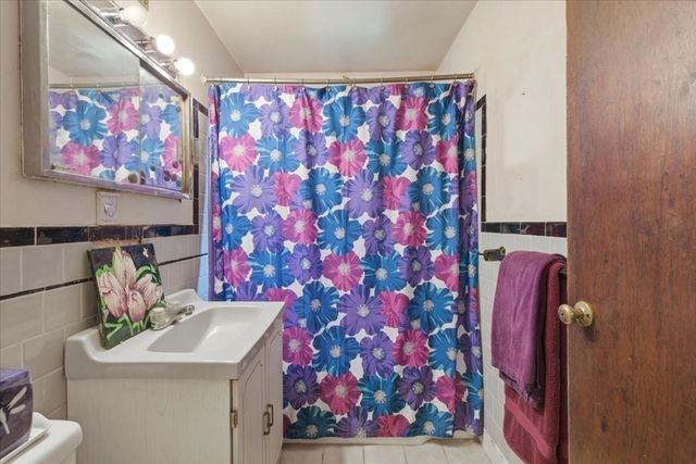 99 Brook Rd, Sharon, MA 02067