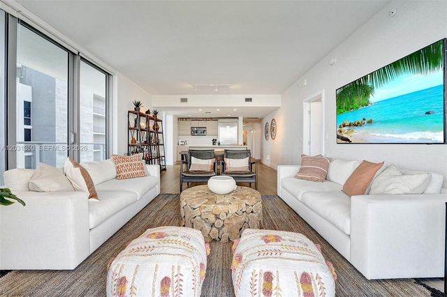 16385 Biscayne Blvd 3107, North Miami Beach, FL 33160