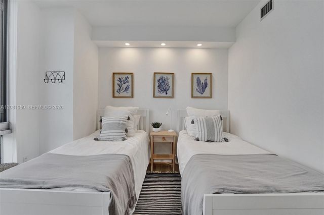 16385 Biscayne Blvd 3107, North Miami Beach, FL 33160