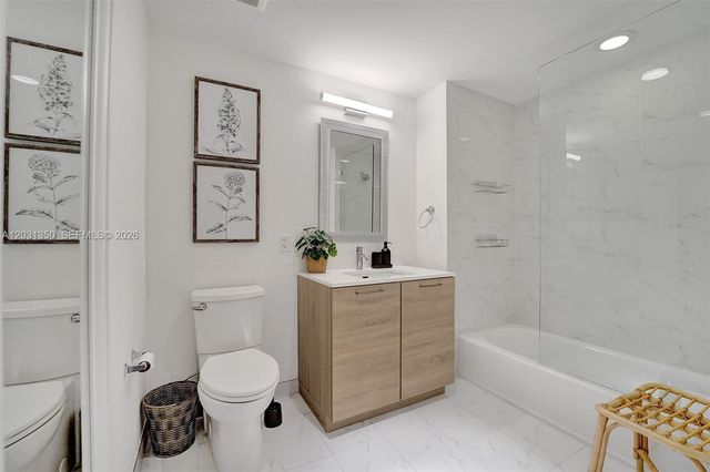16385 Biscayne Blvd 3107, North Miami Beach, FL 33160