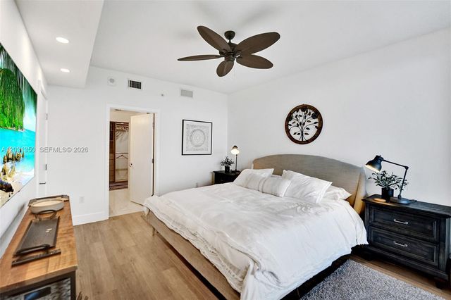 16385 Biscayne Blvd 3107, North Miami Beach, FL 33160