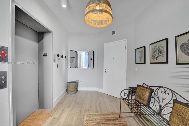 16385 Biscayne Blvd 3107, North Miami Beach, FL 33160