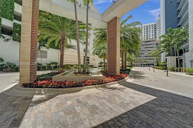 16385 Biscayne Blvd 3107, North Miami Beach, FL 33160