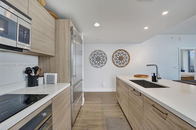 16385 Biscayne Blvd 3107, North Miami Beach, FL 33160
