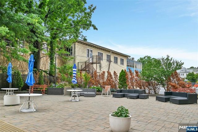 285 Aycrigg Avenue 22J, Passaic, NJ 07055