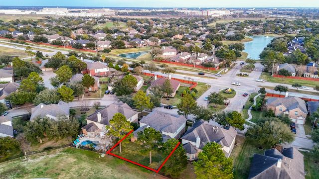10103 Heron Meadows Drive, Houston, TX 77095