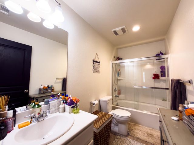 1157 S Dee Ann Avenue, Fresno, CA 93727