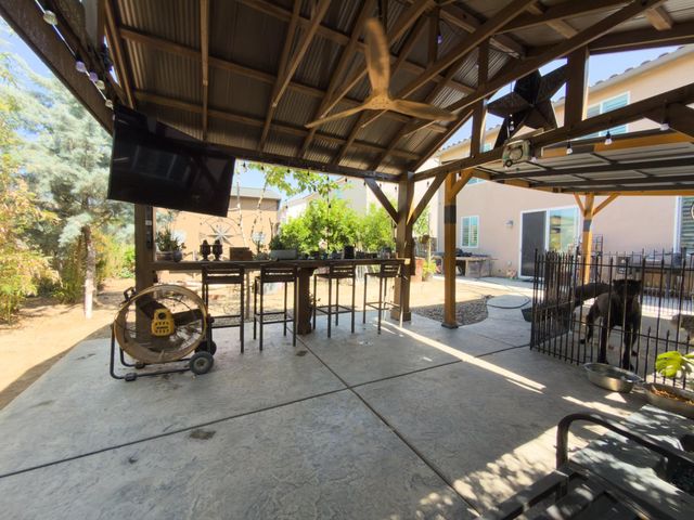 1157 S Dee Ann Avenue, Fresno, CA 93727