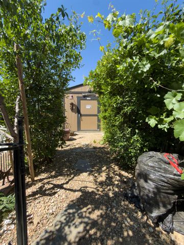 1157 S Dee Ann Avenue, Fresno, CA 93727