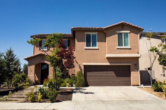 1157 S Dee Ann Avenue, Fresno, CA 93727