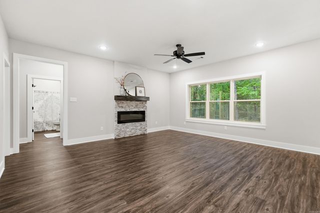 2444 Pleasant Willow Drive, Benton, AR 72015