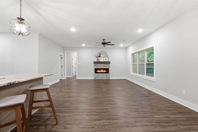 2444 Pleasant Willow Drive, Benton, AR 72015