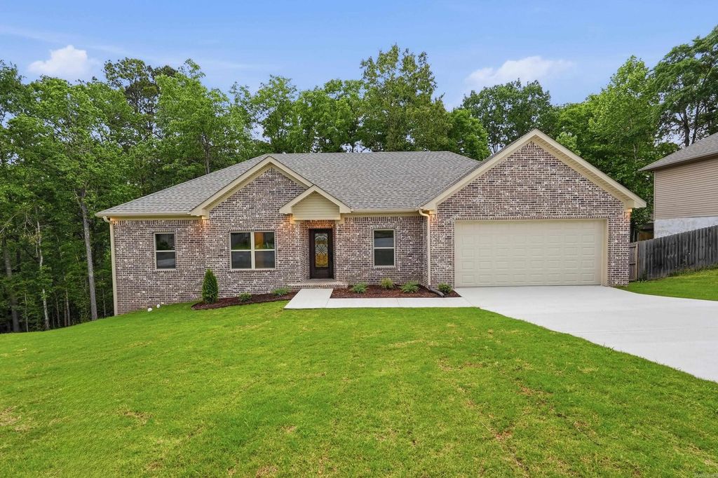 2444 Pleasant Willow Drive, Benton, AR 72015