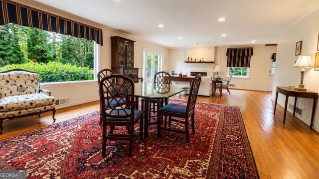920 Buckingham Circle NW, Atlanta, GA 30327