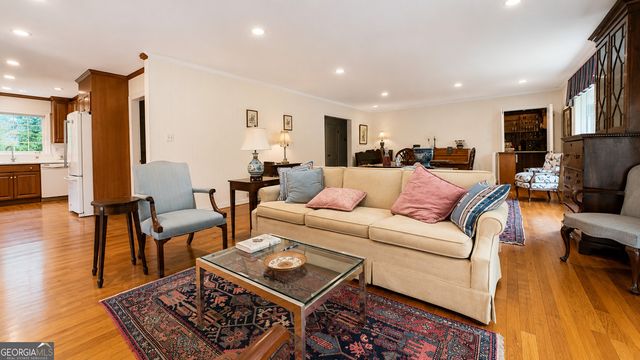 920 Buckingham Circle NW, Atlanta, GA 30327