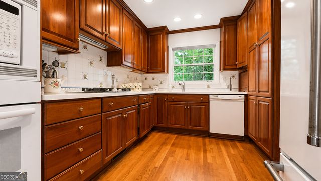 920 Buckingham Circle NW, Atlanta, GA 30327