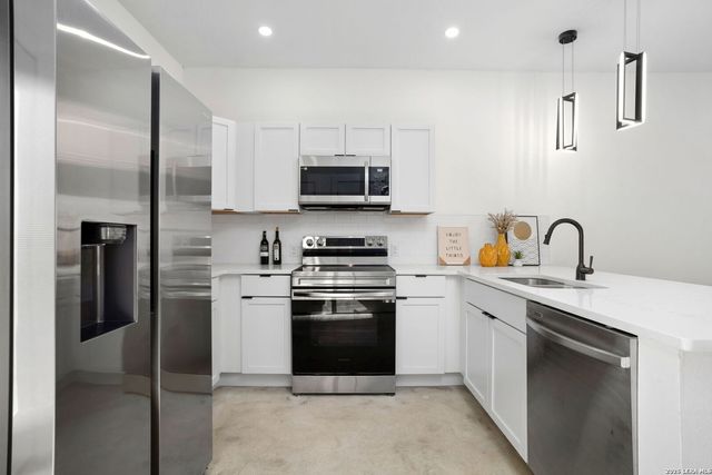 210 Piedmont, San Antonio, TX 78203