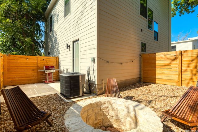 210 Piedmont, San Antonio, TX 78203