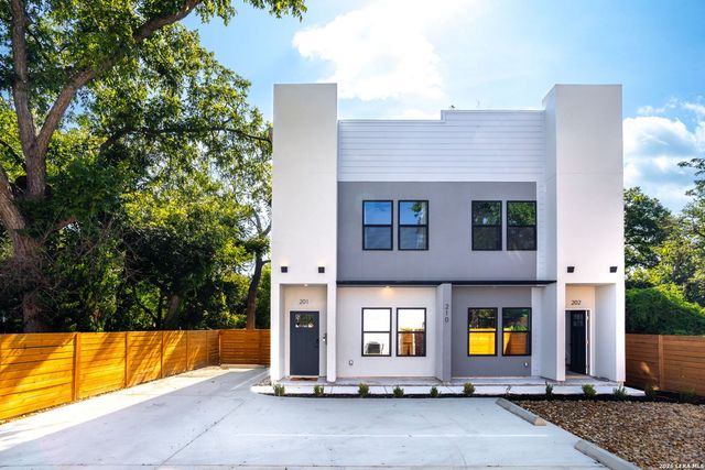 210 Piedmont, San Antonio, TX 78203
