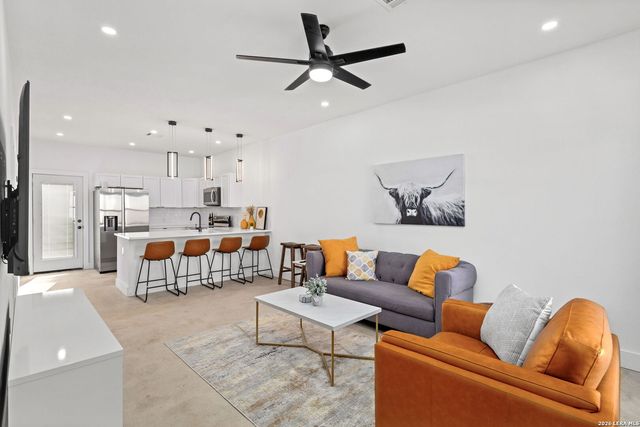 210 Piedmont, San Antonio, TX 78203