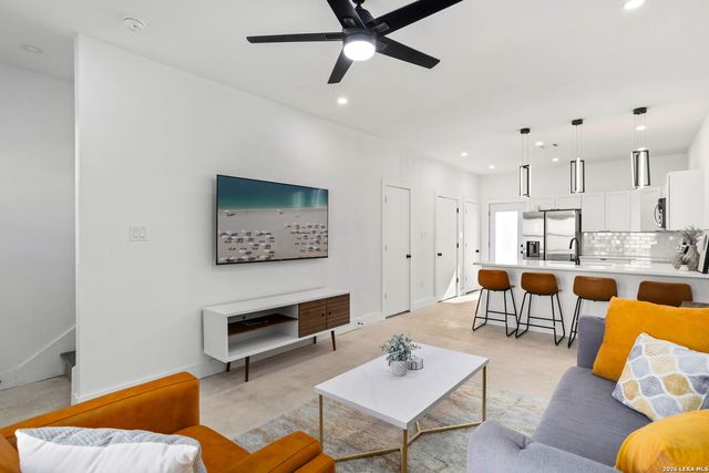 210 Piedmont, San Antonio, TX 78203