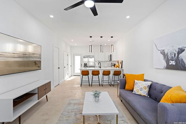 210 Piedmont, San Antonio, TX 78203