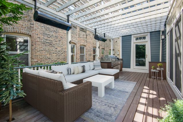 4427 N Hermitage Avenue, Chicago, IL 60640