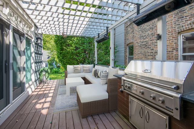 4427 N Hermitage Avenue, Chicago, IL 60640