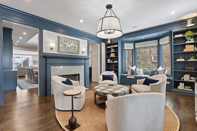 4427 N Hermitage Avenue, Chicago, IL 60640