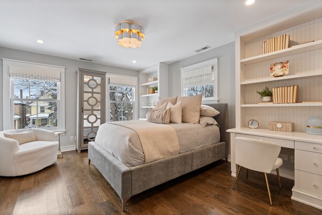 4427 N Hermitage Avenue, Chicago, IL 60640