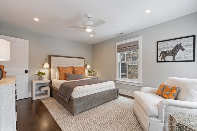 4427 N Hermitage Avenue, Chicago, IL 60640