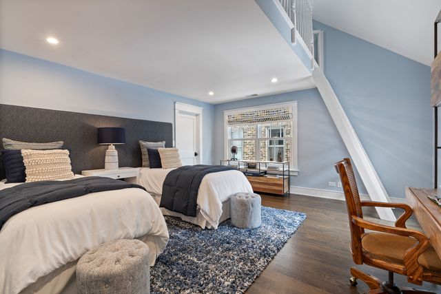 4427 N Hermitage Avenue, Chicago, IL 60640