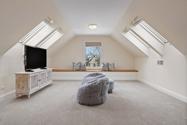 4427 N Hermitage Avenue, Chicago, IL 60640