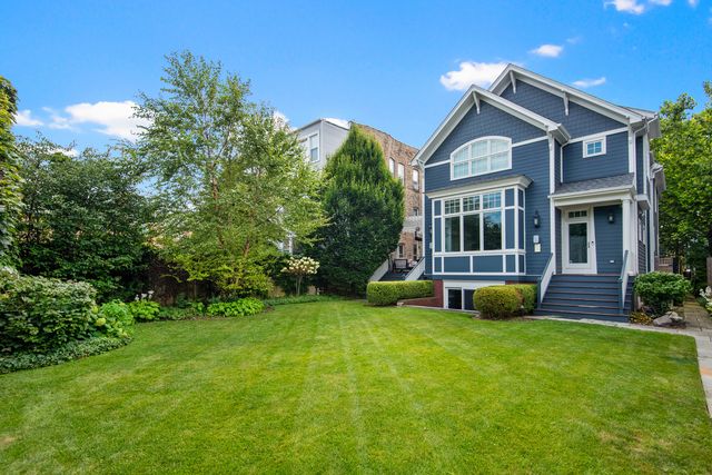 4427 N Hermitage Avenue, Chicago, IL 60640