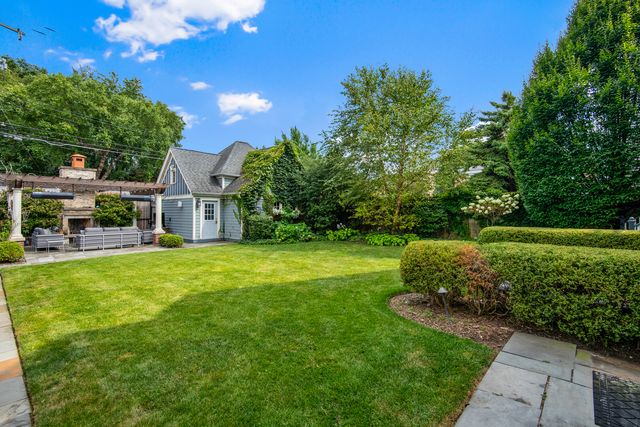 4427 N Hermitage Avenue, Chicago, IL 60640