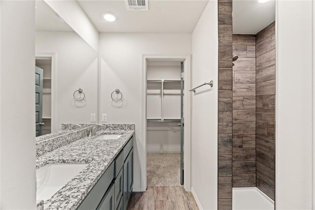 4632 Lincoln Landing, Harrah, OK 73045