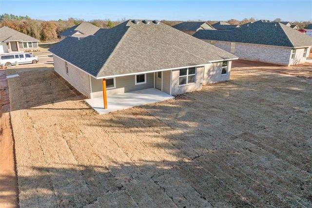 4632 Lincoln Landing, Harrah, OK 73045