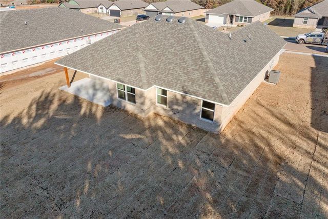 4632 Lincoln Landing, Harrah, OK 73045