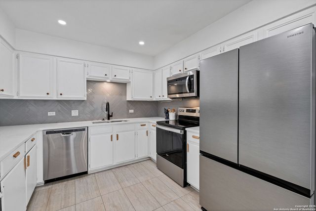 11526 Clifton Forge, San Antonio, TX 78230