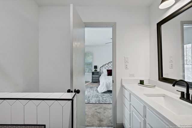 11526 Clifton Forge, San Antonio, TX 78230