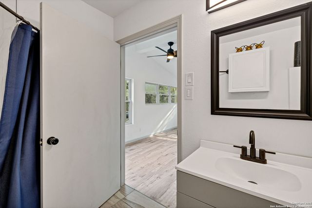 11526 Clifton Forge, San Antonio, TX 78230