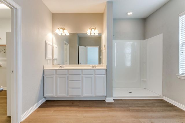 3725 Vienna Street, Irving, TX 75038