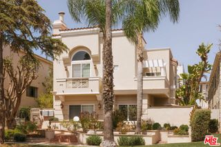 915 12th Street 2, Santa Monica, CA 90403