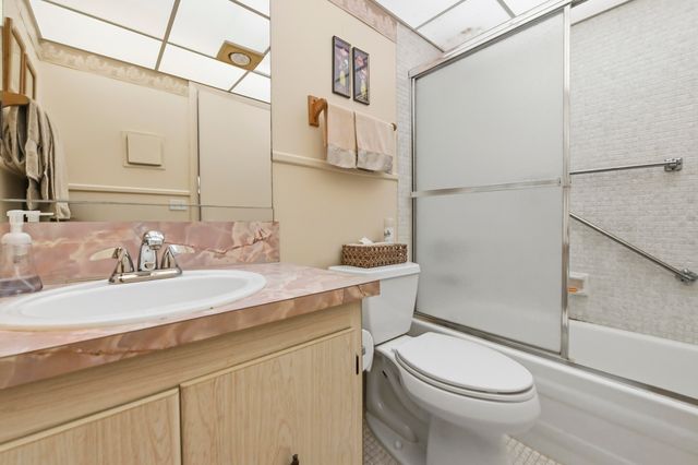1 Burgundy A, Delray Beach, FL 33484