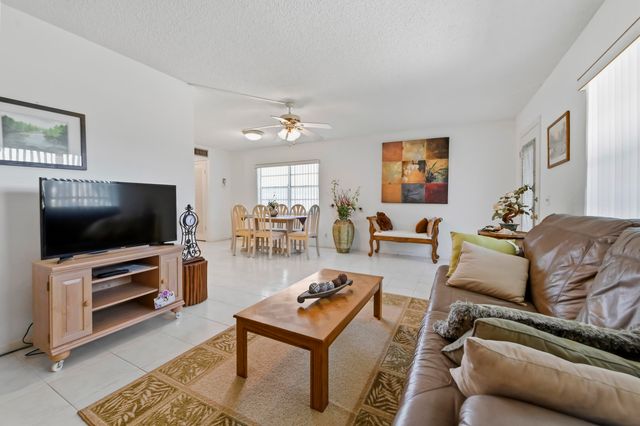1 Burgundy A, Delray Beach, FL 33484