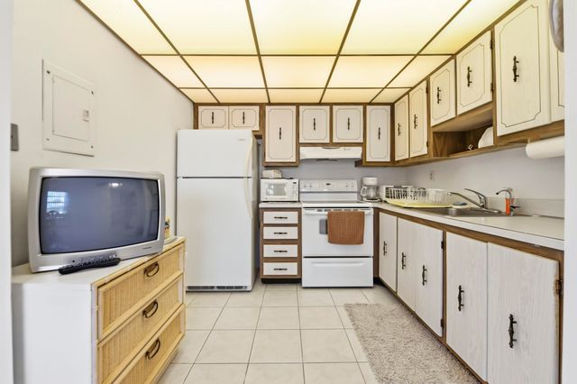 1 Burgundy A, Delray Beach, FL 33484