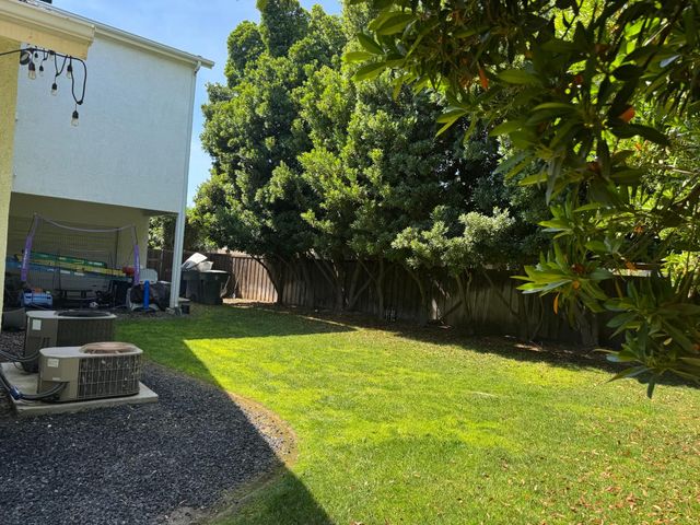 1613 N Dewitt Avenue, Clovis, CA 93619
