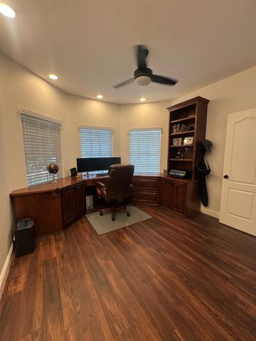 1613 N Dewitt Avenue, Clovis, CA 93619